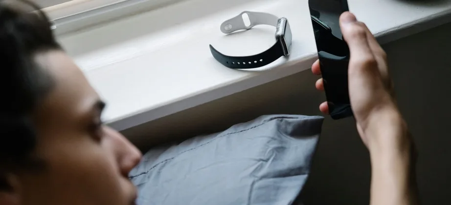 Sleepmaxxing: quando a busca pelo sono perfeito atrapalha o descanso